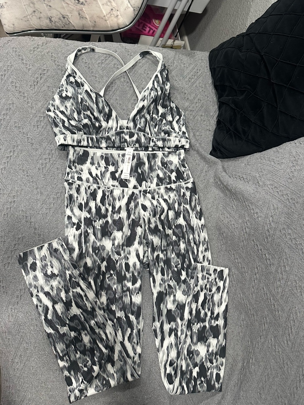 PINK Victoria's Secret Black & White Printed Set